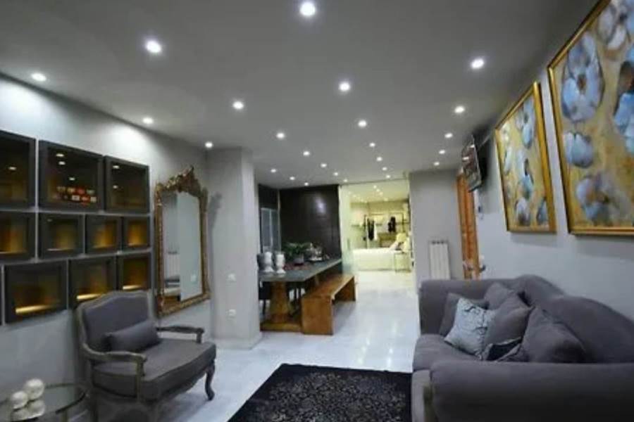 (For Sale) Residential Detached house || East Attica/Vouliagmeni - 400 Sq.m, 6 Bedrooms, 2.000.000€ 