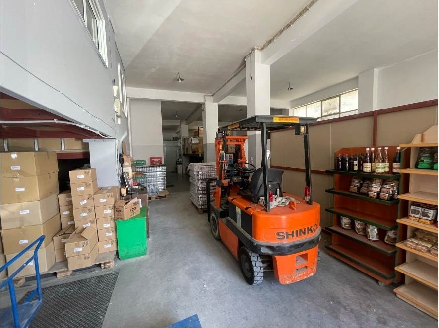 (For Rent) Commercial Retail Shop || Athens South/Alimos - 300 Sq.m, 3.500€ 